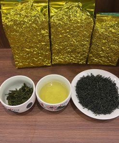 Khám phá hương vị nguyên bản của trà móc câu ngon từ vùng chè Vân Hán – Đồng Hỷ, Thái Nguyên. Mỗi ngụm trà mang đến sự tươi mát, thanh khiết và hương thơm dịu nhẹ, giúp bạn thư giãn và tận hưởng phút giây yên bình. Trà móc câu – lựa chọn hoàn hảo cho những tâm hồn yêu trà và truyền thống